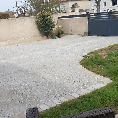 Maison Contemporaine Pres De La Soubise