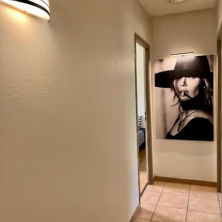 Maison Contemporaine Pres De La Soubise