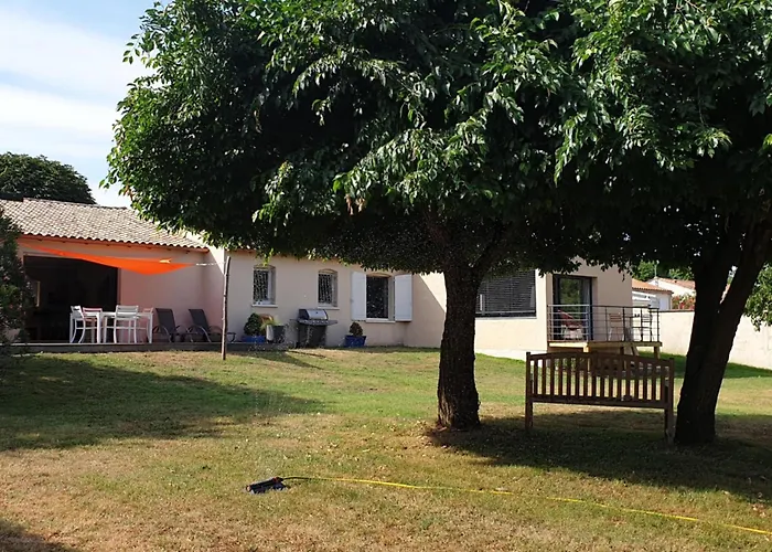 Maison Contemporaine Pres De La *